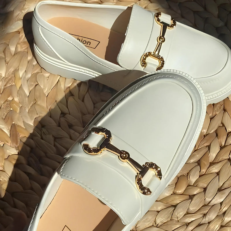 Mocasines de plataforma con cadena metálica para mujer