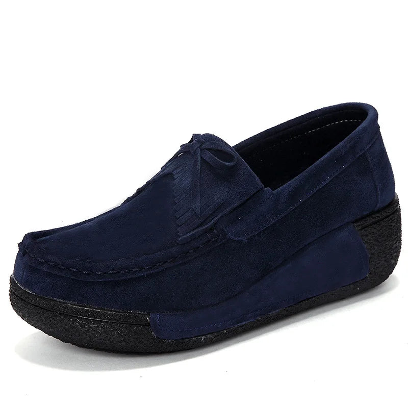 Mocasines compensados con flecos en ante