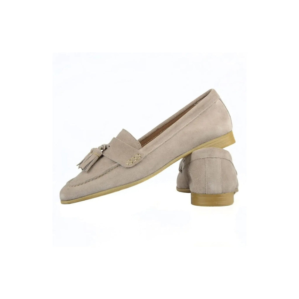 Mocasines con borlas de ante y tacón plano para mujer