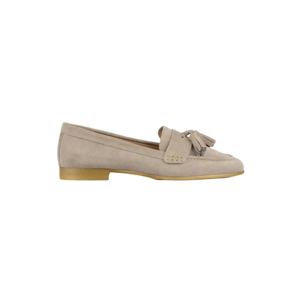 Mocasines con borlas de ante y tacón plano para mujer
