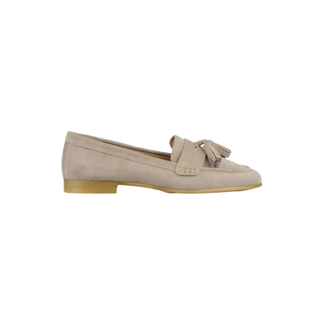 Mocasines con borlas de ante y tacón plano para mujer