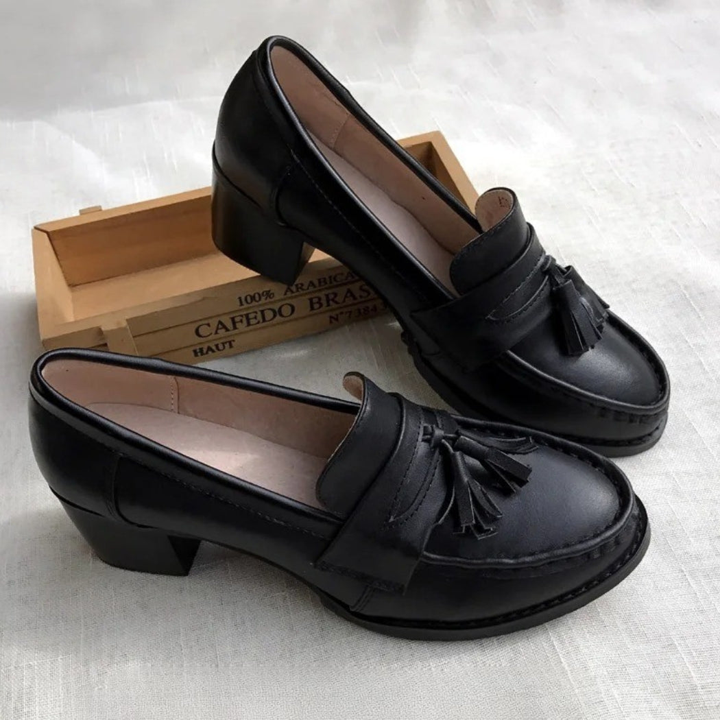 Mocasines con borlas y tacón cuadrado para mujer