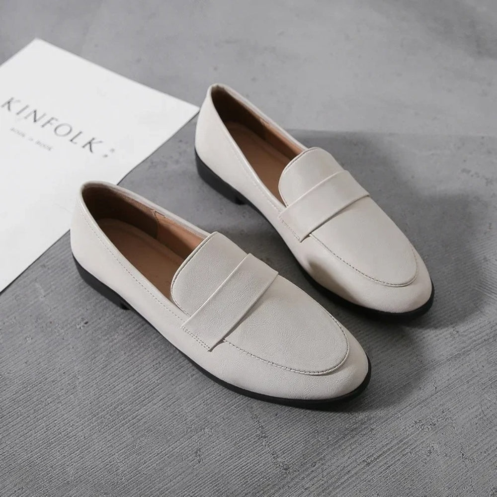 Mocasines minimalistas de piel sintética para mujer