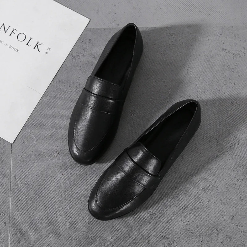 Mocasines minimalistas de piel sintética para mujer