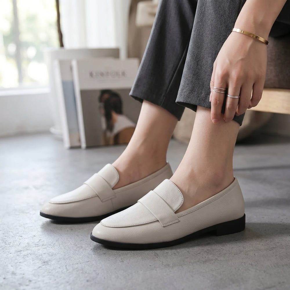 Mocasines minimalistas de piel sintética para mujer