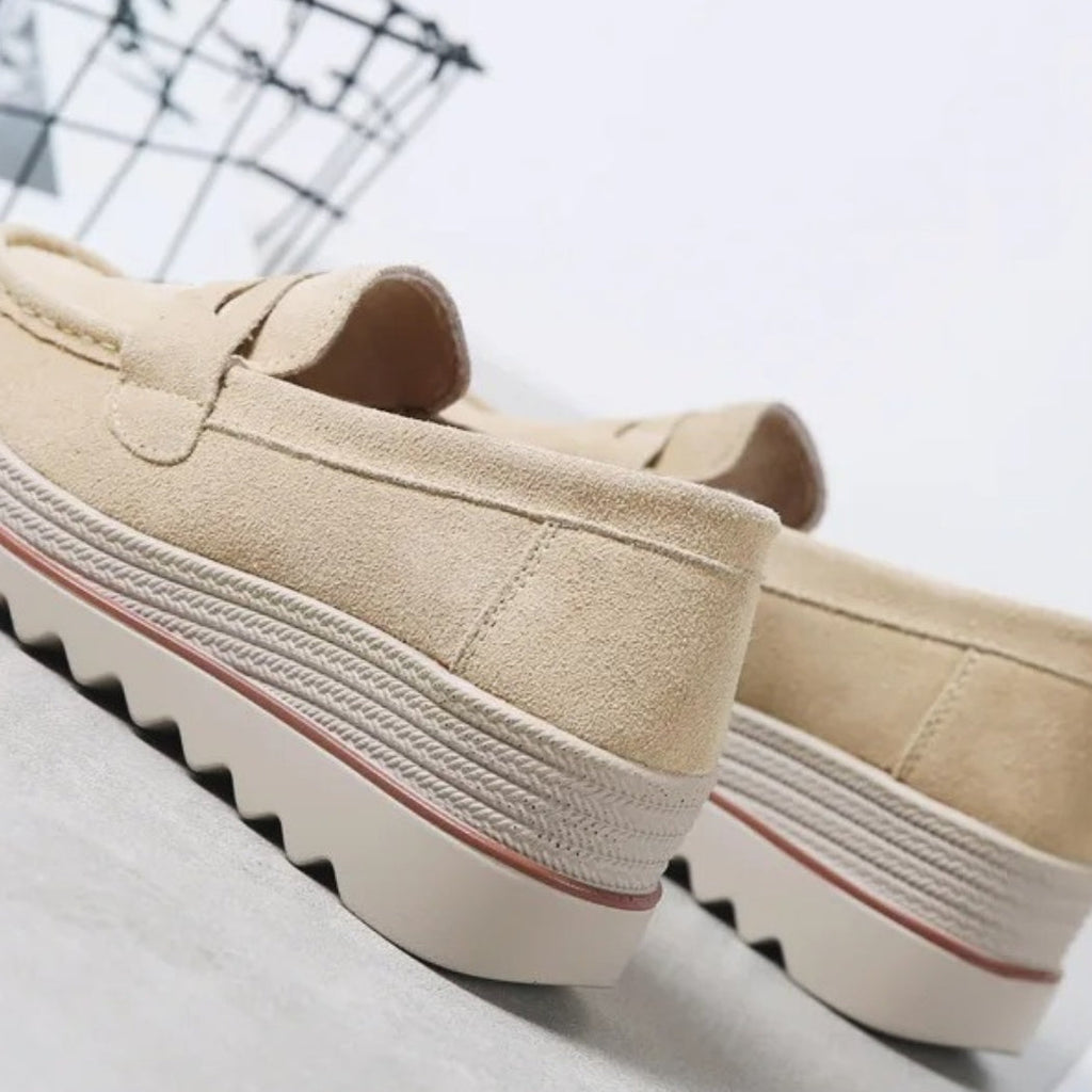 Mocasines de ante para mujer con suela de cuña