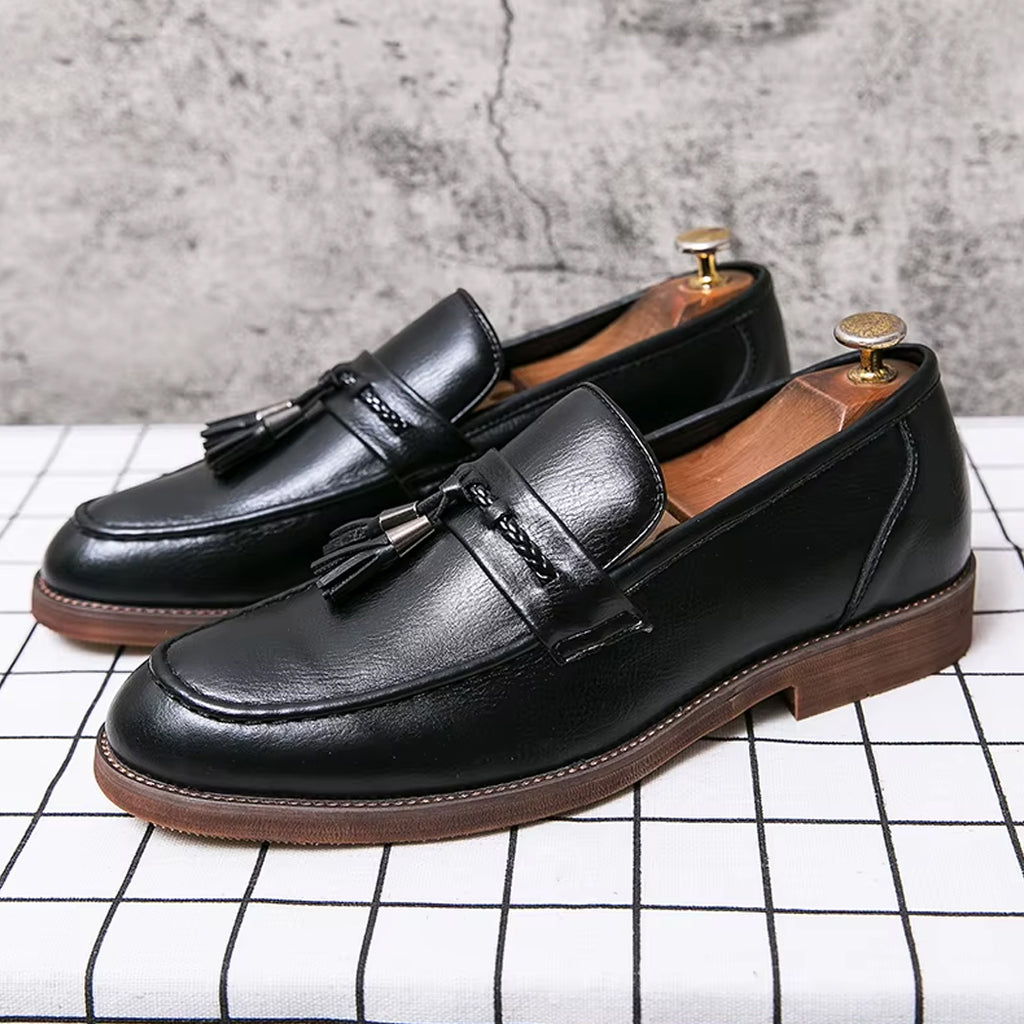 Mocasín con borlas de piel elegante para hombre