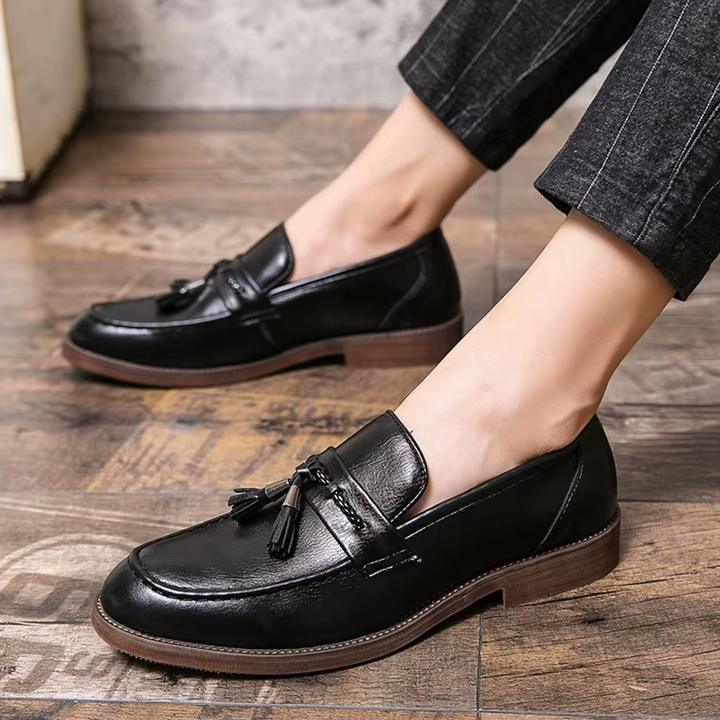 Mocasín con borlas de piel elegante para hombre