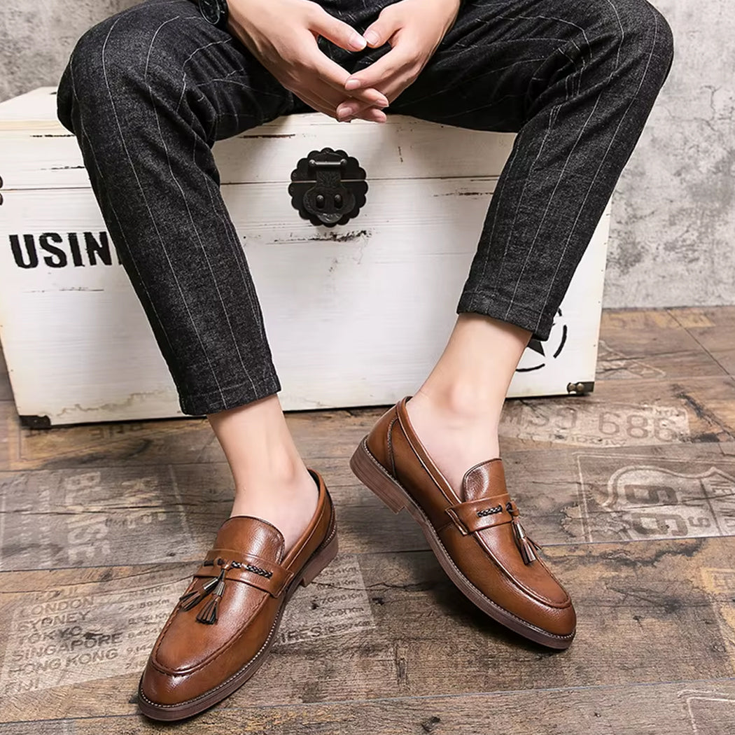 Mocasín con borlas de piel elegante para hombre