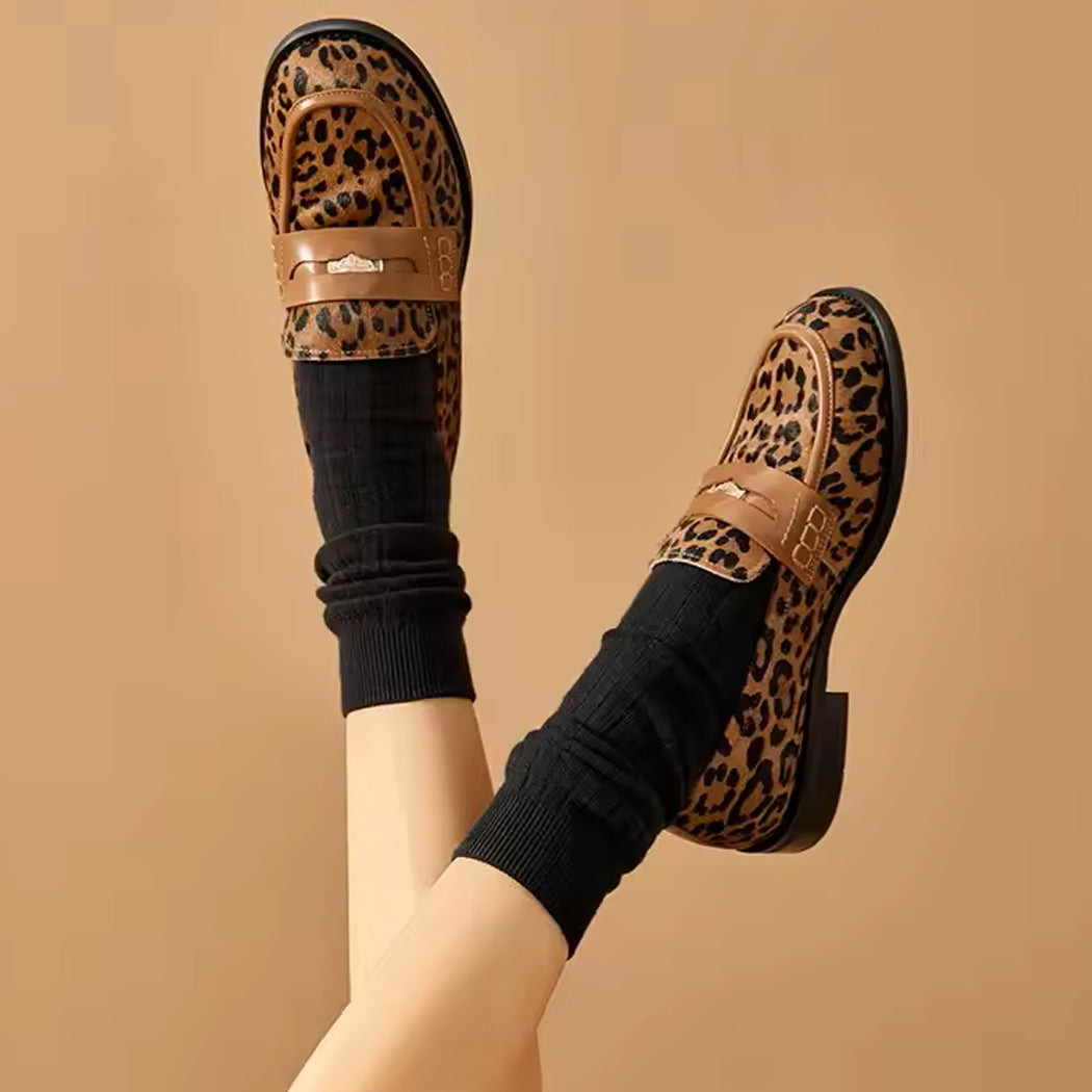 Mocasín leopardo de piel para mujer