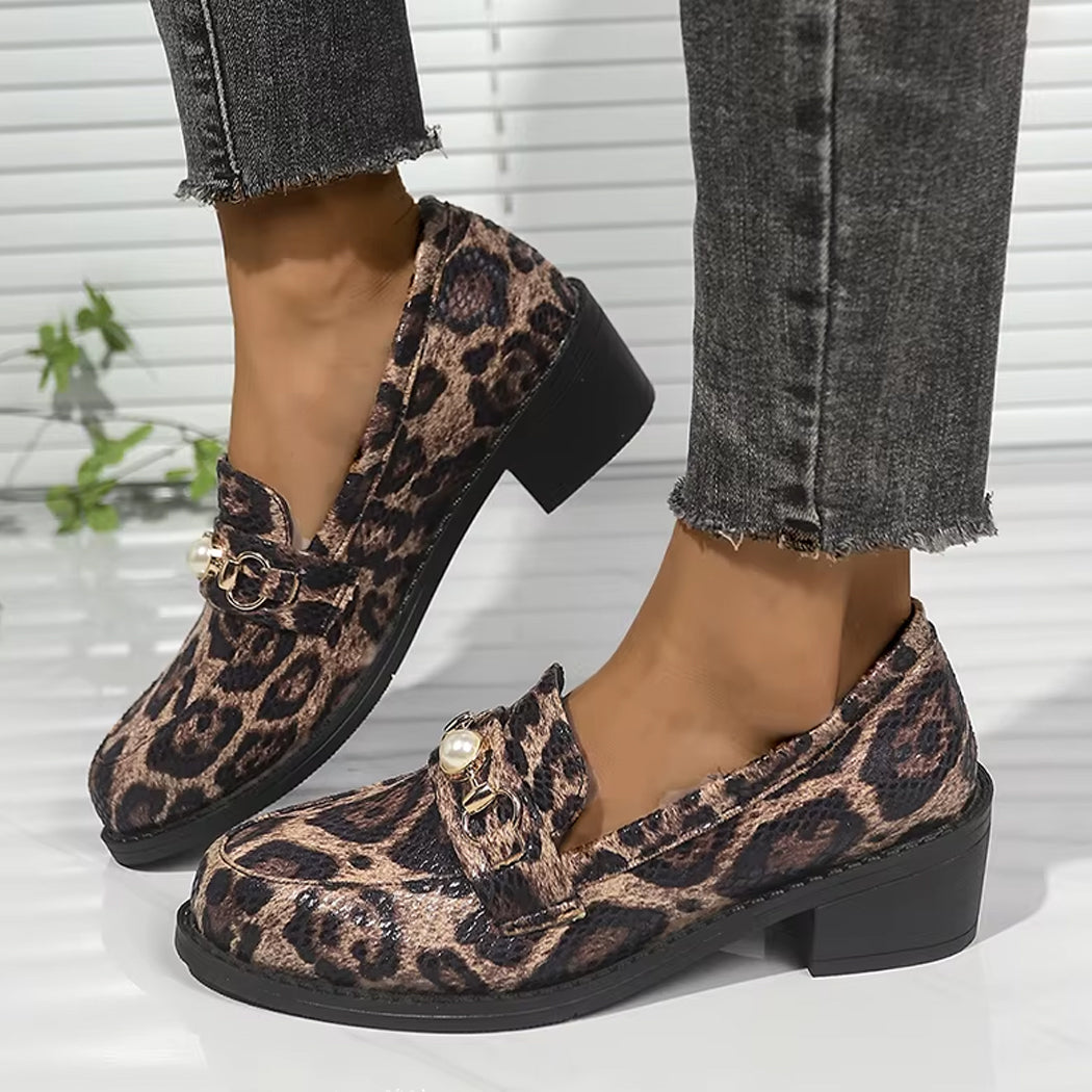 Mocasín leopardo efecto serpiente detalle perla