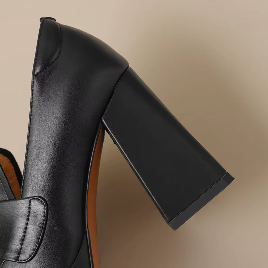 Mocasín de tacón en piel para mujer
