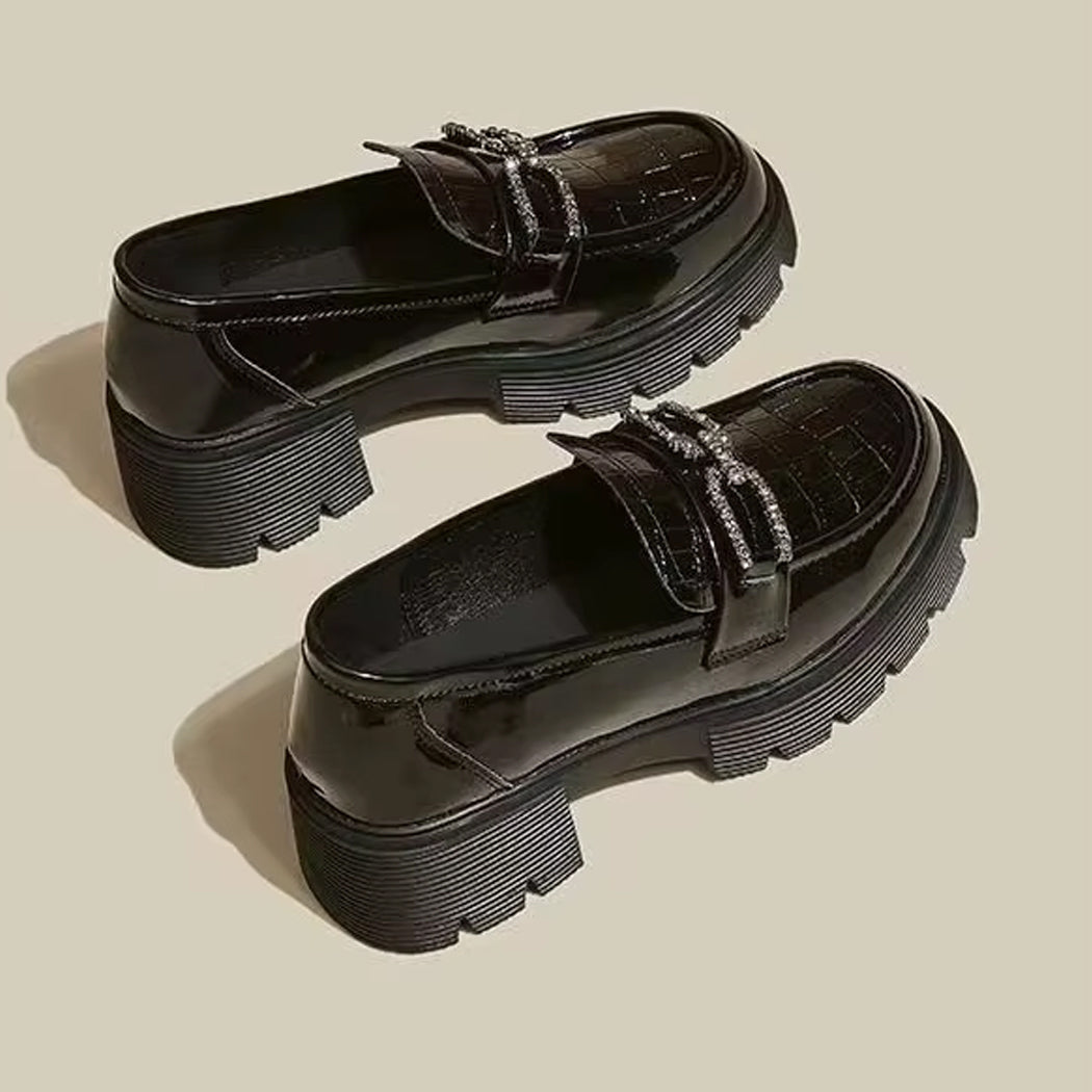 Mocasín plataforma efecto coco y cadena con estrás