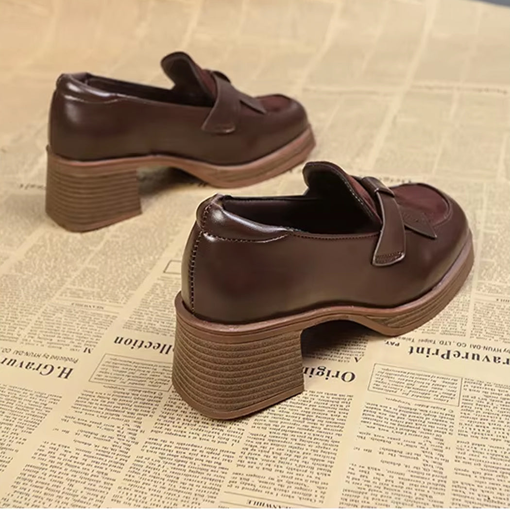 Mocasín plataforma con tacón estilo vintage