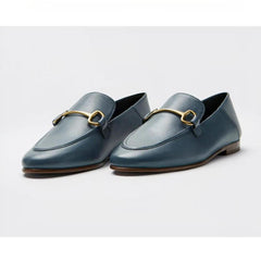 Mocasines finos con hebilla de metal dorado en piel auténtica, Azul