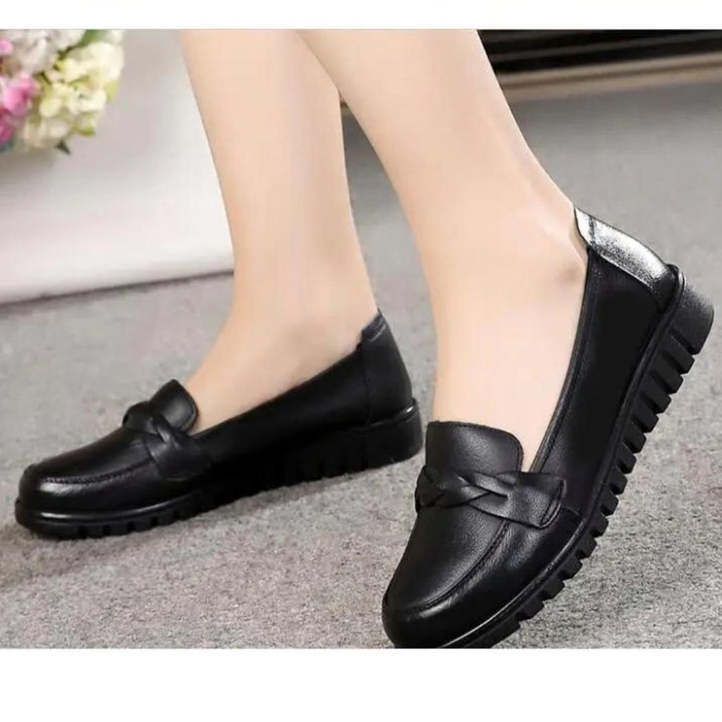 Mocasines negros de mujer en piel auténtica