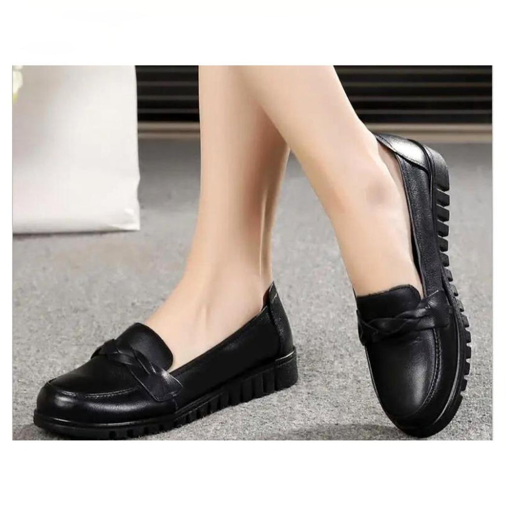 Mocasines negros de mujer en piel auténtica