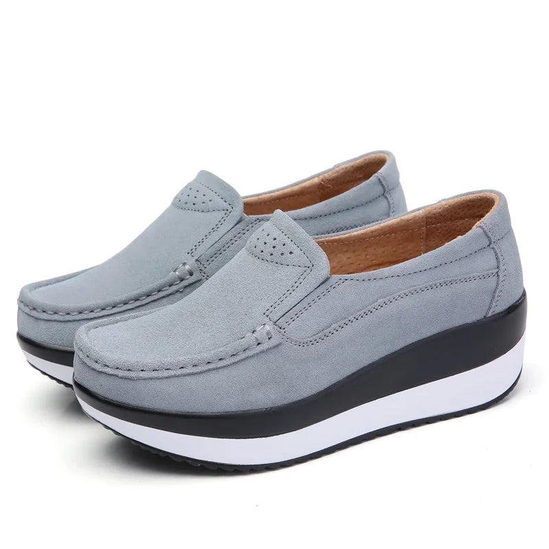 Mocasines de ante con suela compensada para mujer