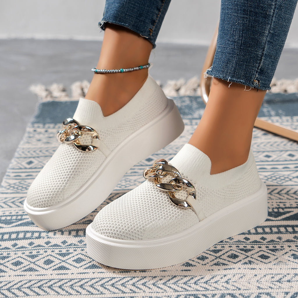 Mocasines con plataforma y cadena metálica