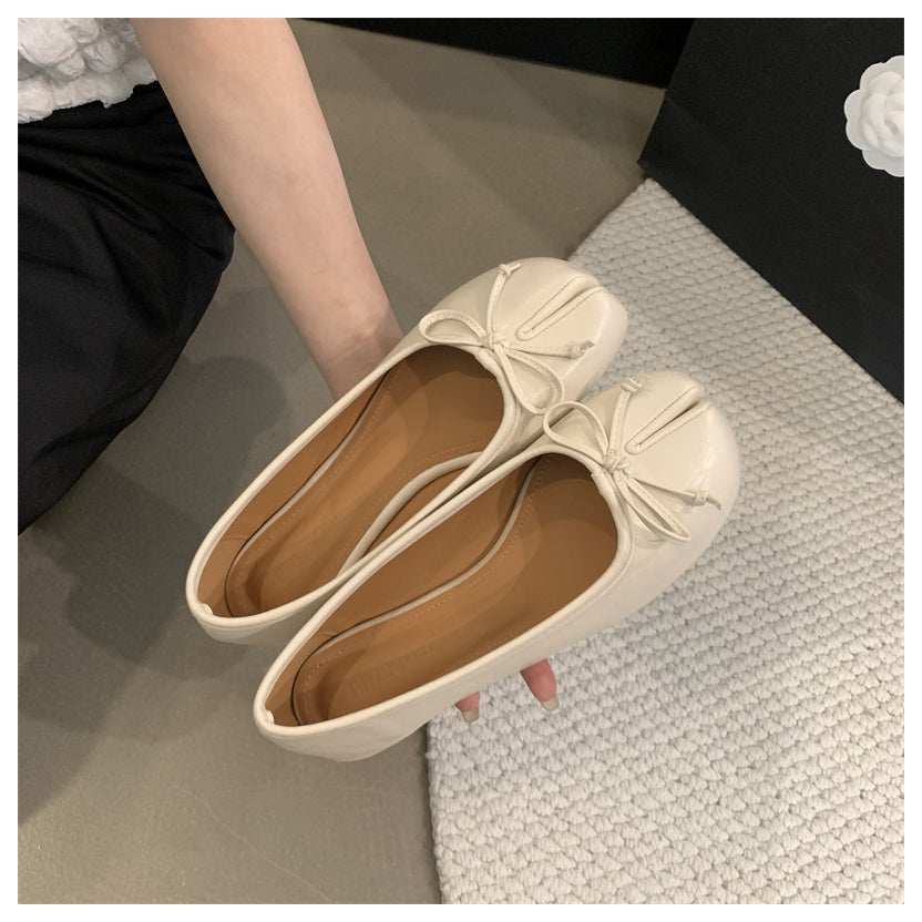 Bailarinas planas Tabi con lazo decorativo