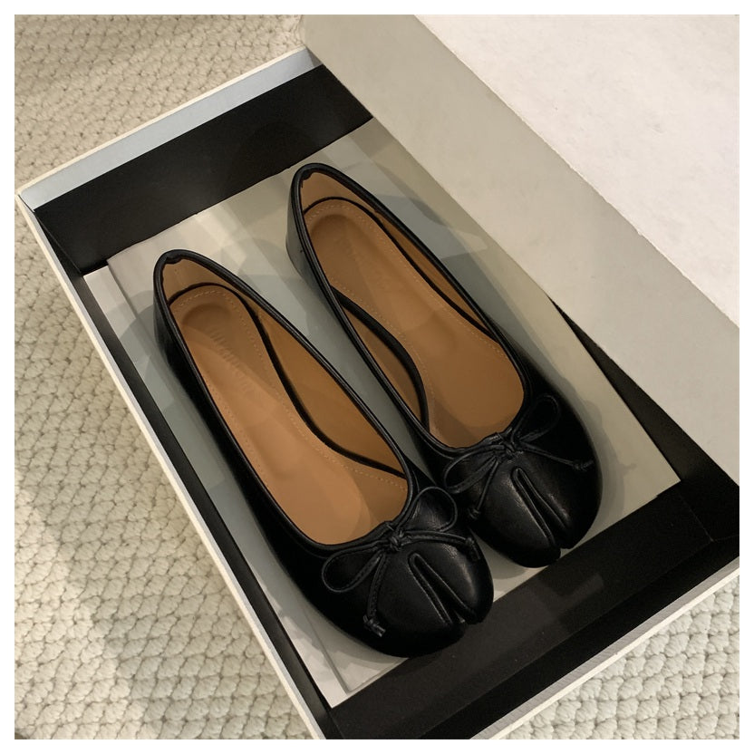 Bailarinas planas Tabi con lazo decorativo