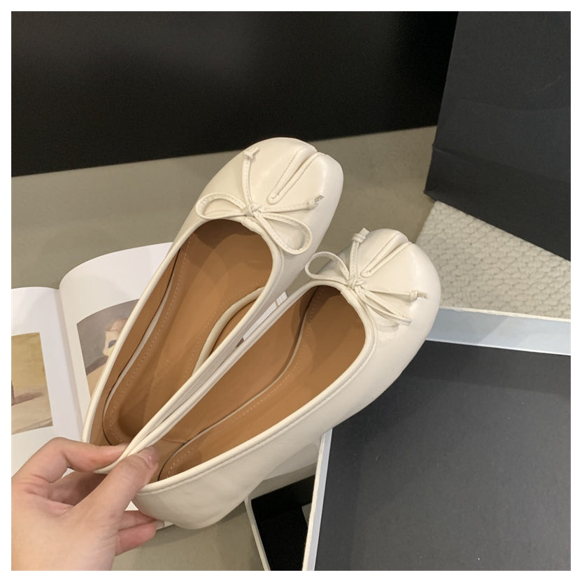 Bailarinas planas Tabi con lazo decorativo