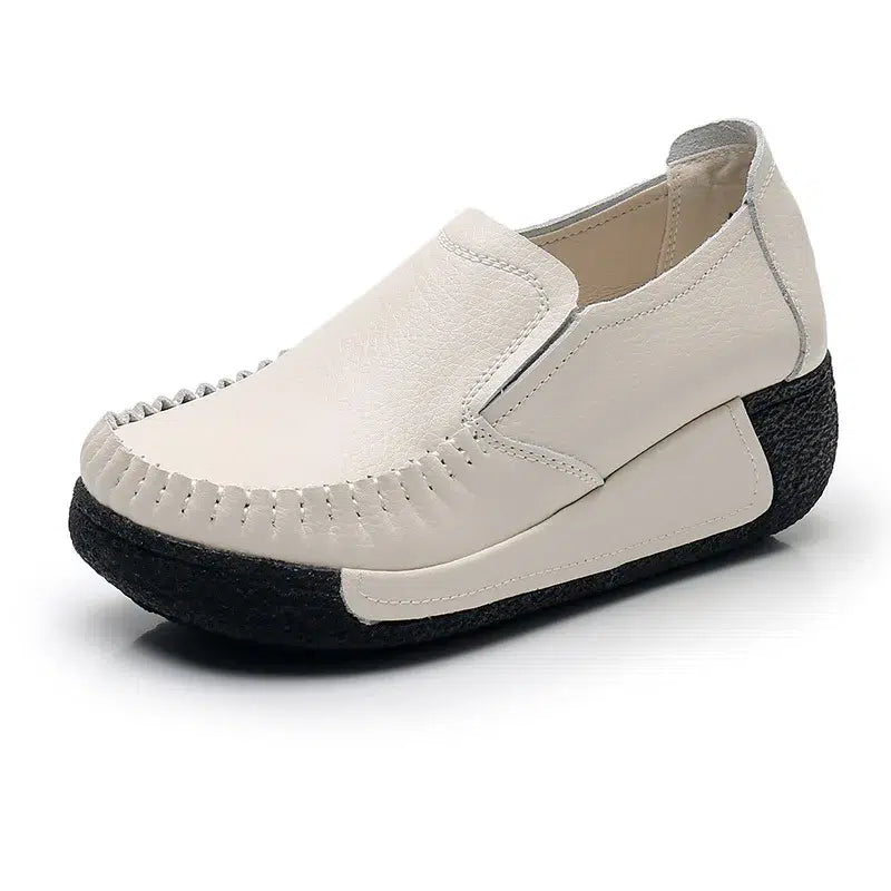Mocasines ortopédicos con suela negra para mujer