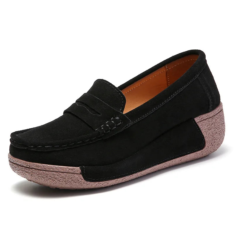 Mocasín de ante gris claro para mujer