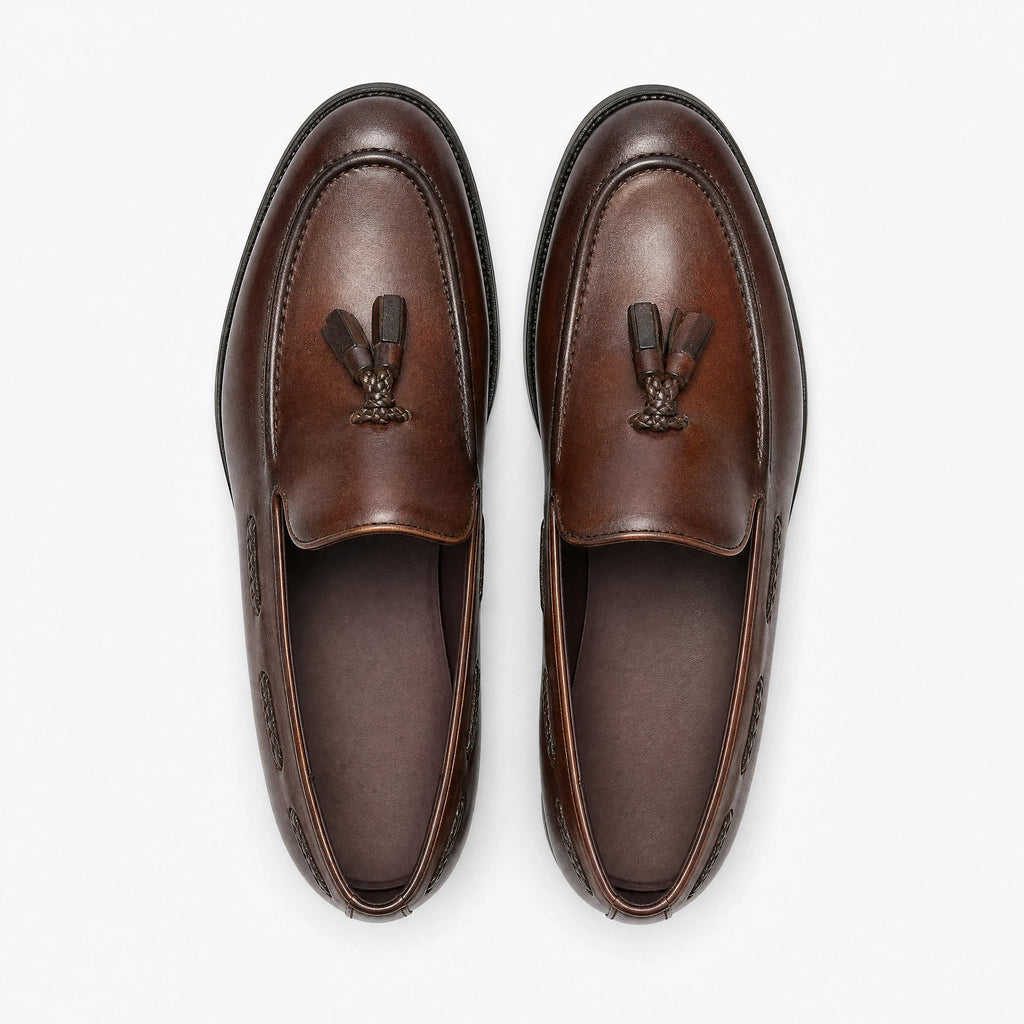 Mocasín de borla para hombre con flecos decorativos, color negro, vista lateral