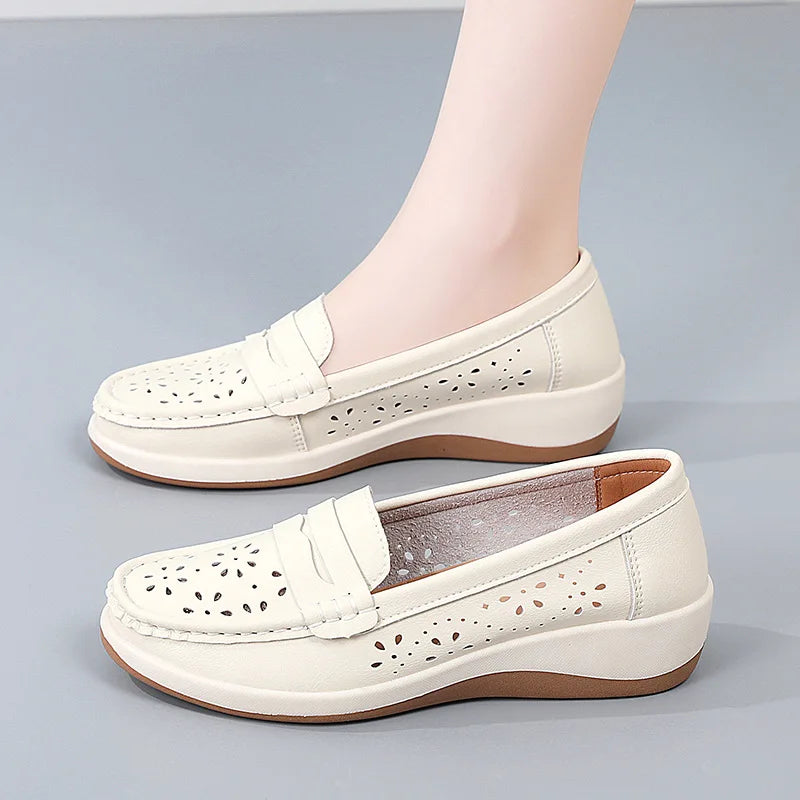 Mocasín de cuña calado para mujer Beige, vista superior