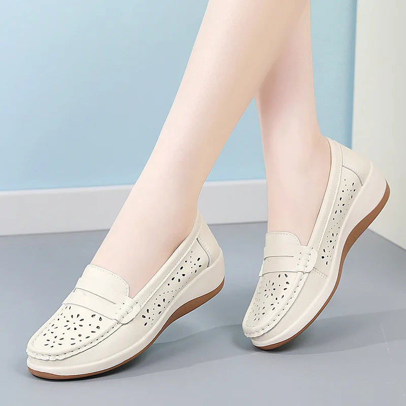 Mocasín de cuña calado para mujer Beige, detalle del interior