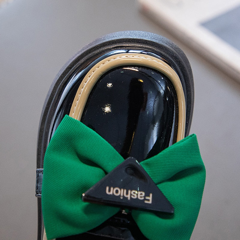 Mocasín estilo británico para niñas