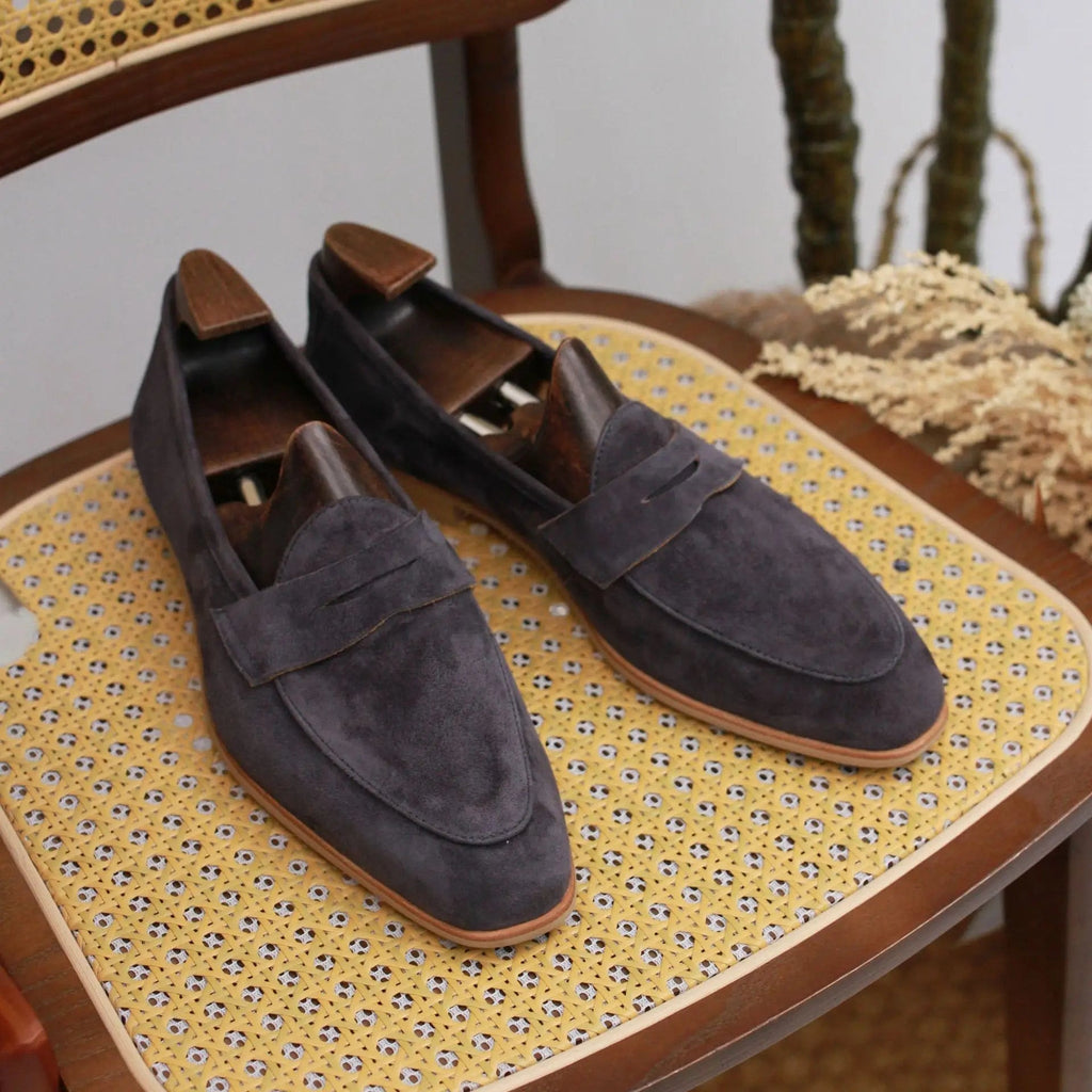 Mocasín hombre de ante con pespunte penny camel, par completo