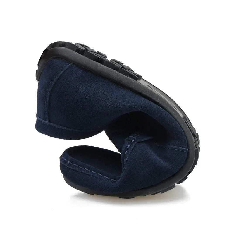 Mocasín de hombre con suela dentada, estilo penny, color camel, vista trasera