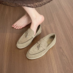 Mocasín de mujer de ante con borla metálica, Taupe