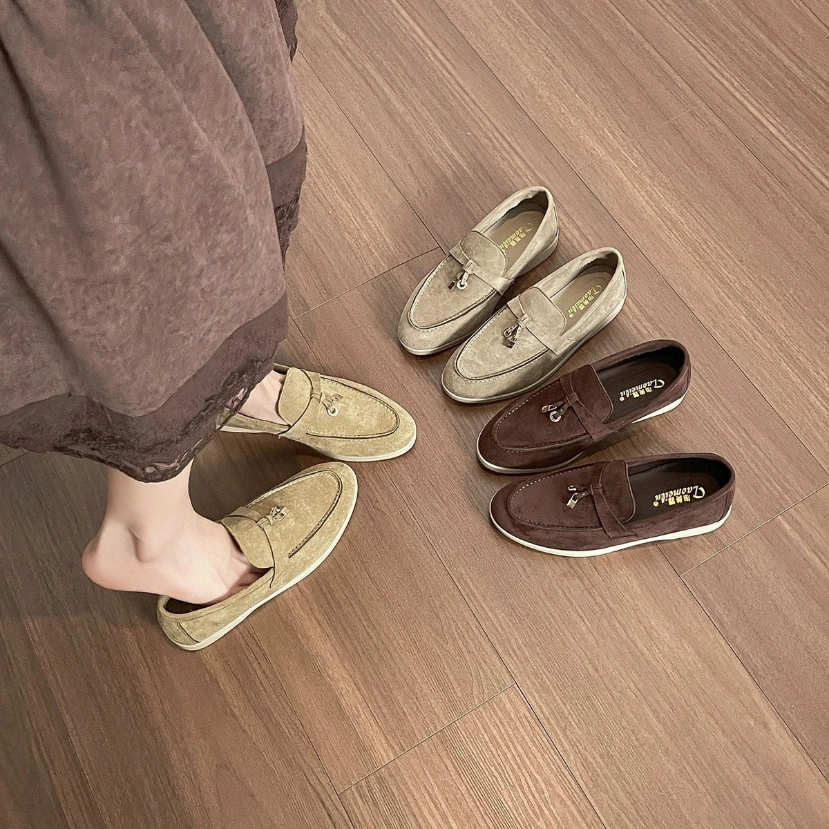 Par de mocasines de ante en tres colores