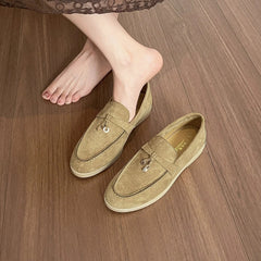Mocasín de mujer de ante con borla metálica, Camel