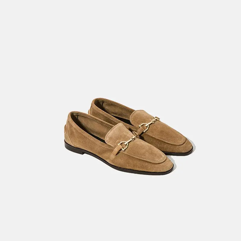 Mocasín de mujer con bocado dorado en camel