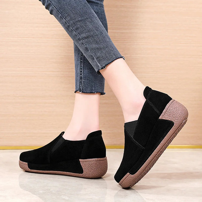 Mocasín de mujer de ante negro