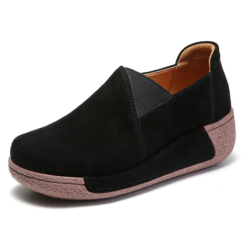 Mocasín de mujer de ante beige