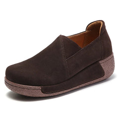 Mocasín de mujer de piel de ante con suela gruesa, Marrón