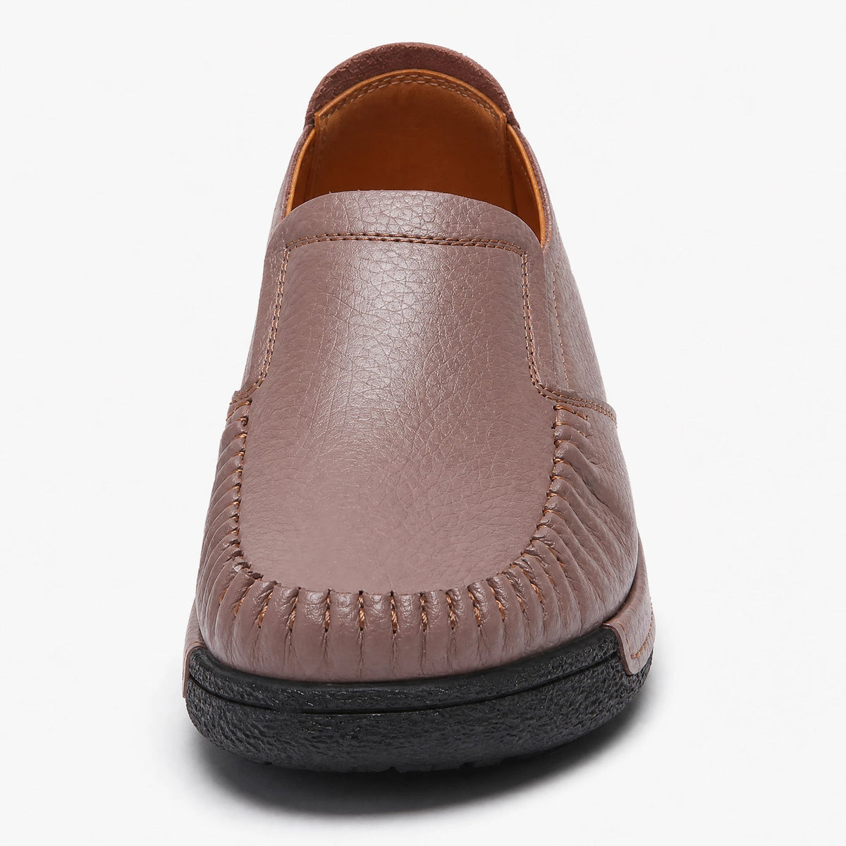 Mocasín de mujer en piel lisa con suela gruesa, color gris, detalle del material Imagen