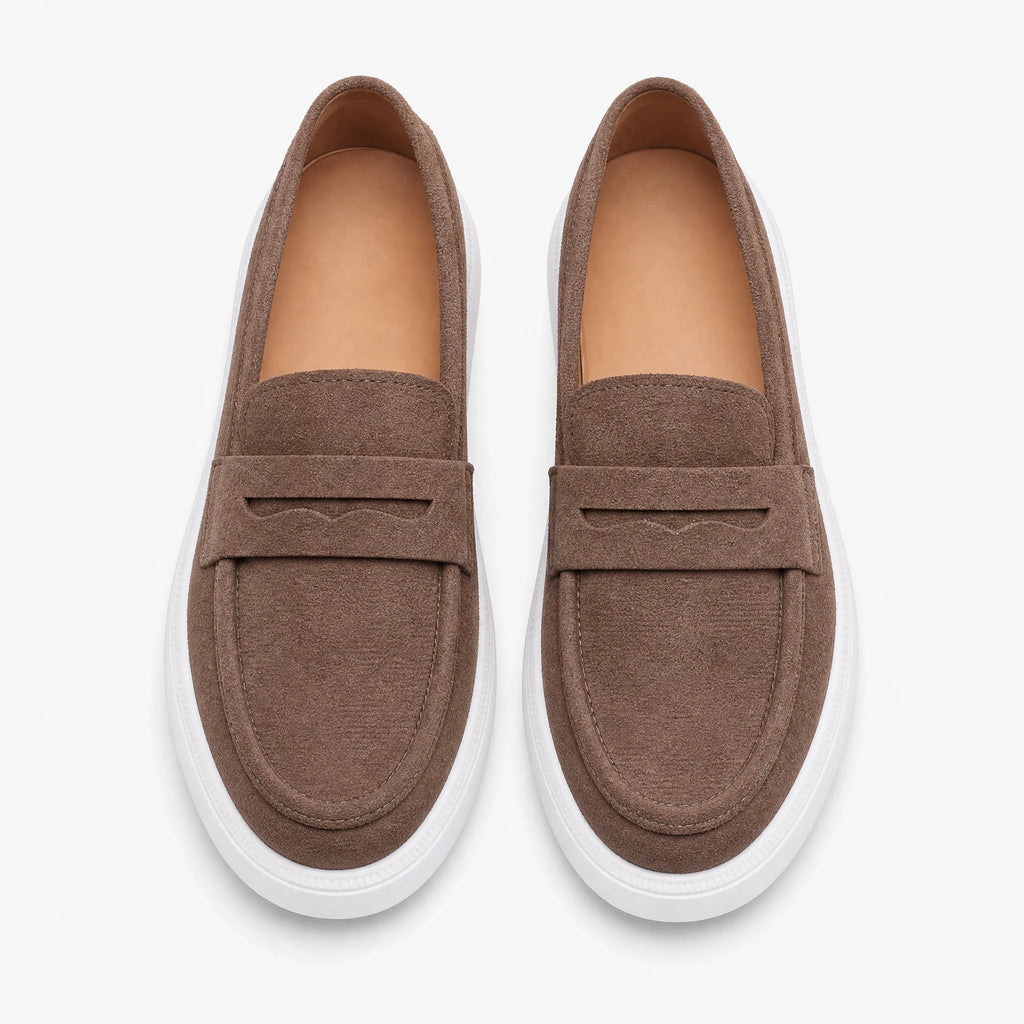 Mocasín mujer suela gruesa blanca con banda beige, vista principal