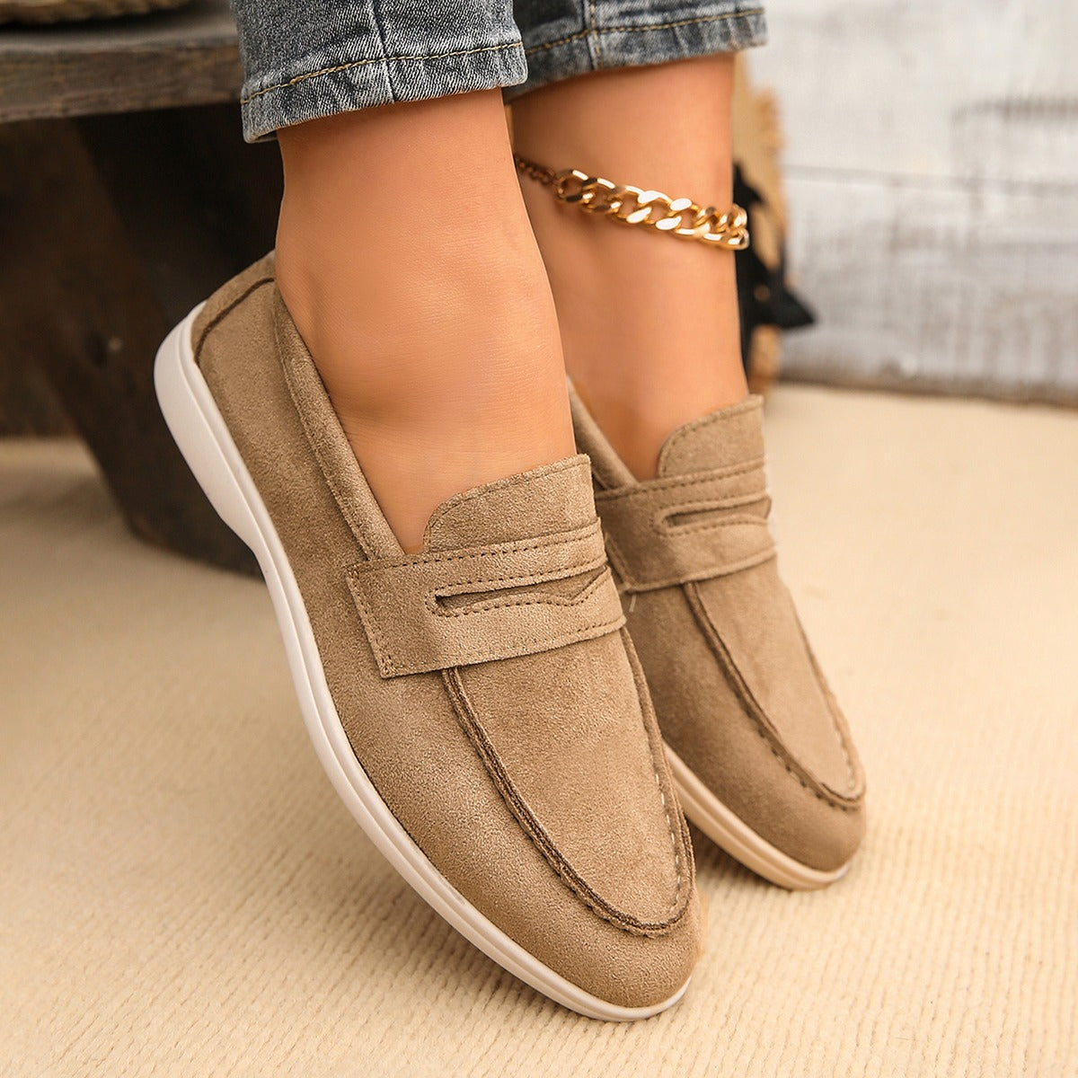 Mocasín de mujer con tira y suela blanca, color negro, foto 12