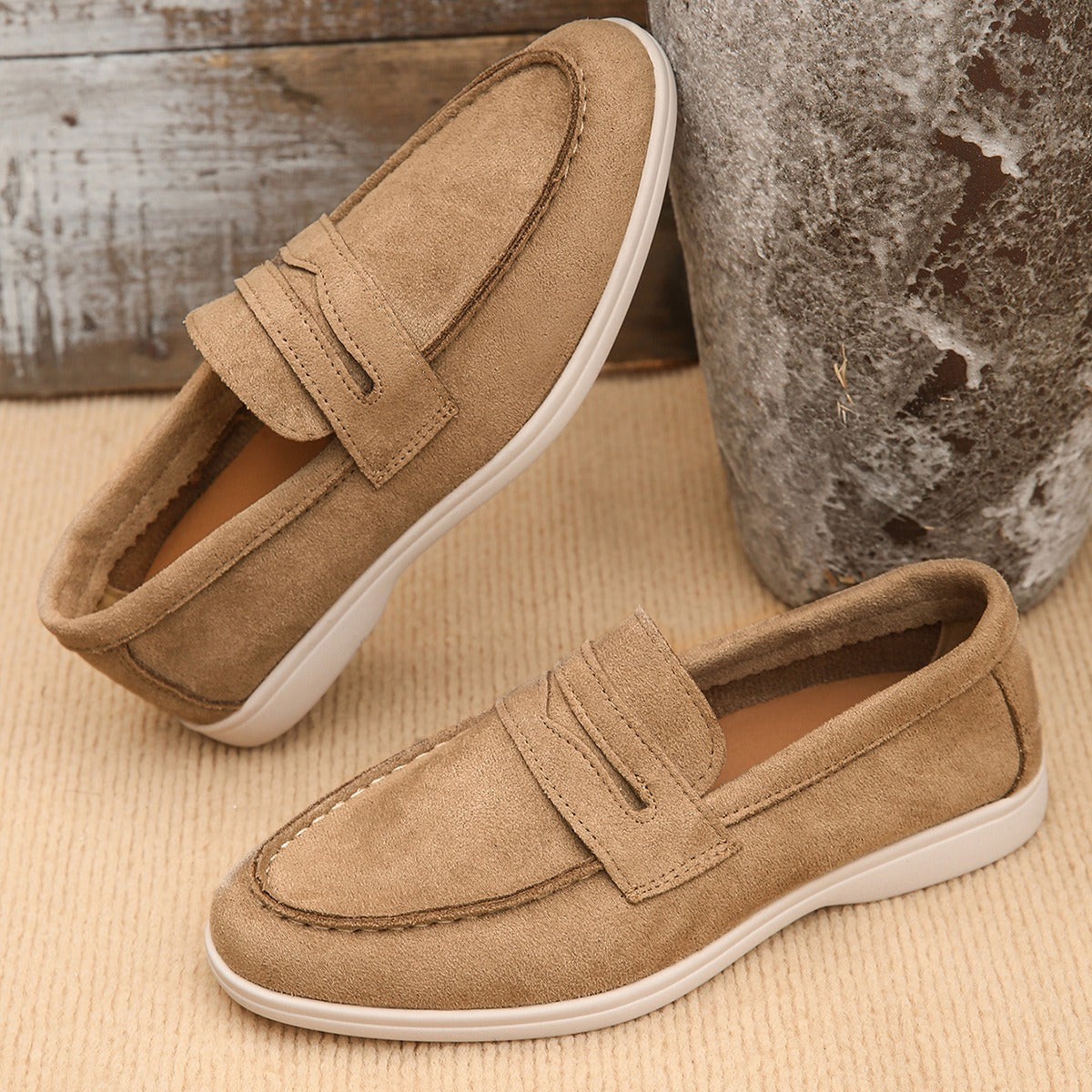 Mocasín de mujer con tira y suela blanca, color camel, foto 6