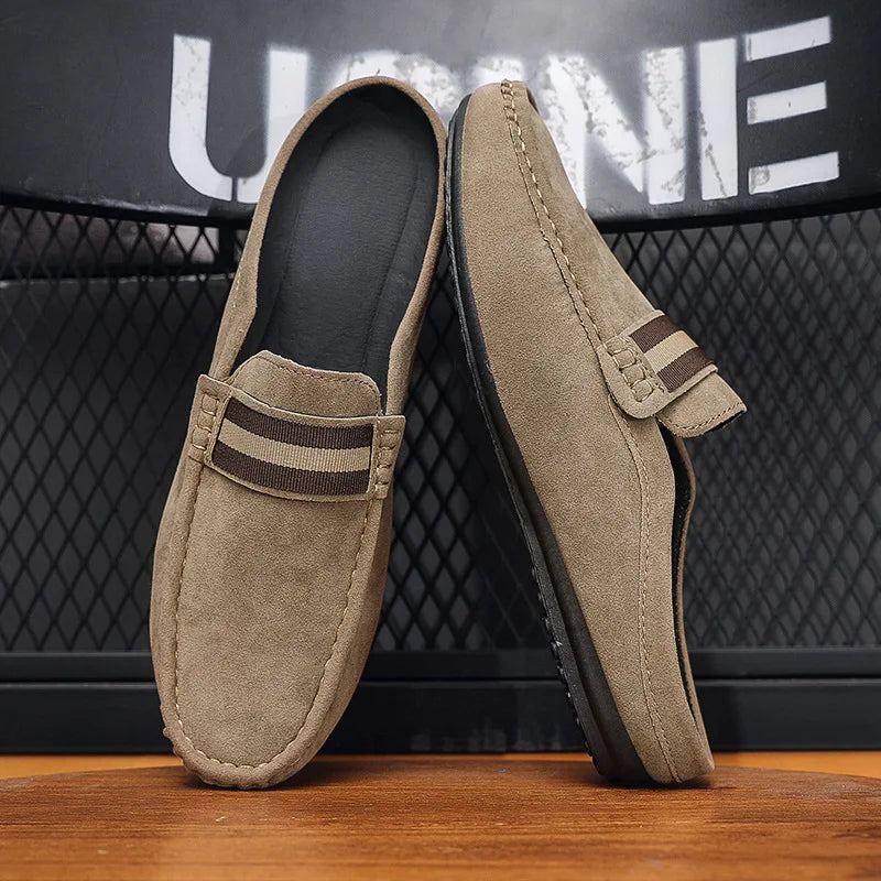 Mocasín mule de hombre visto de perfil