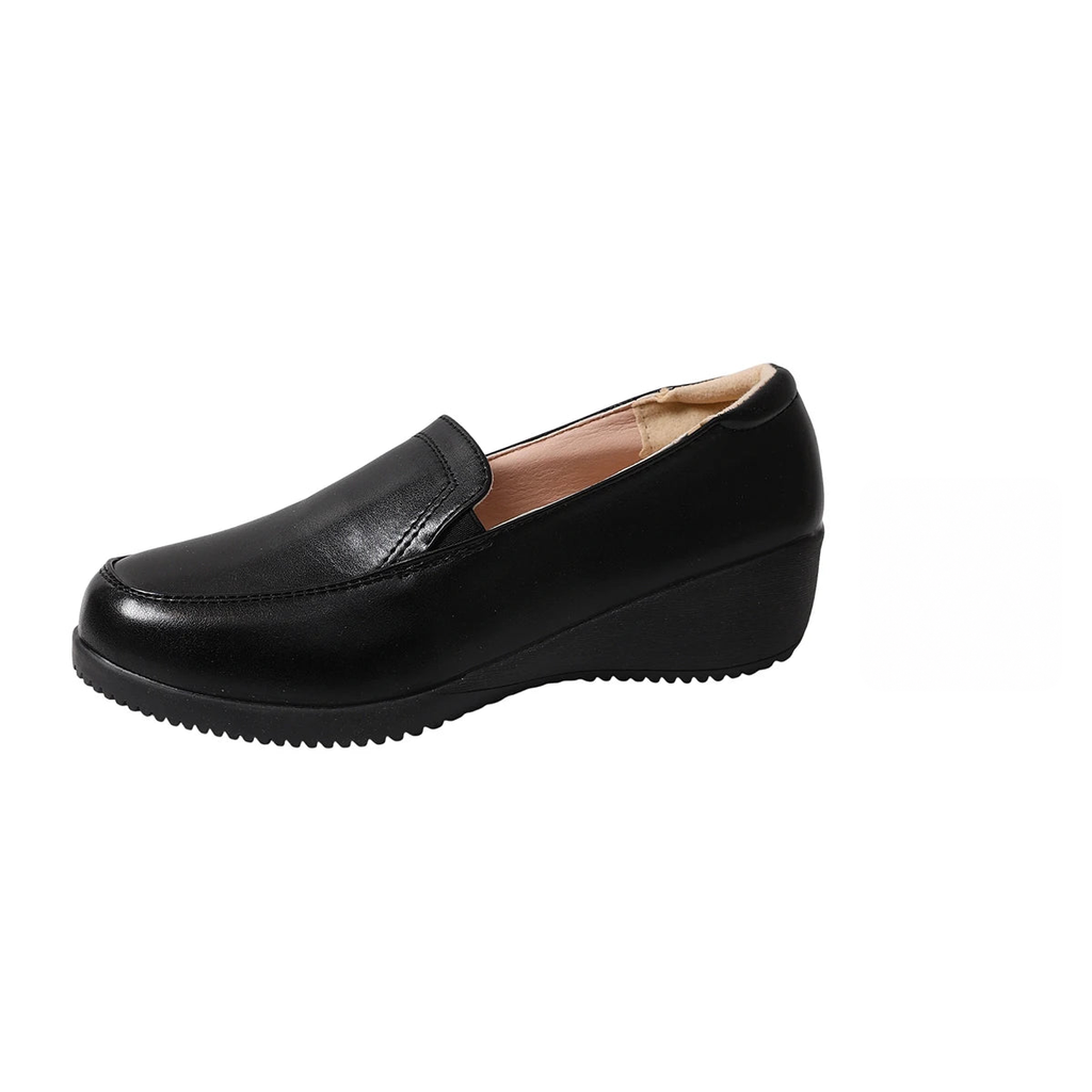 Mocasín negro de cuña para mujer, detalle de la suela