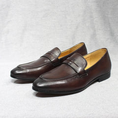 Mocasín penny hombre de piel patinada a mano, Marrón oscuro