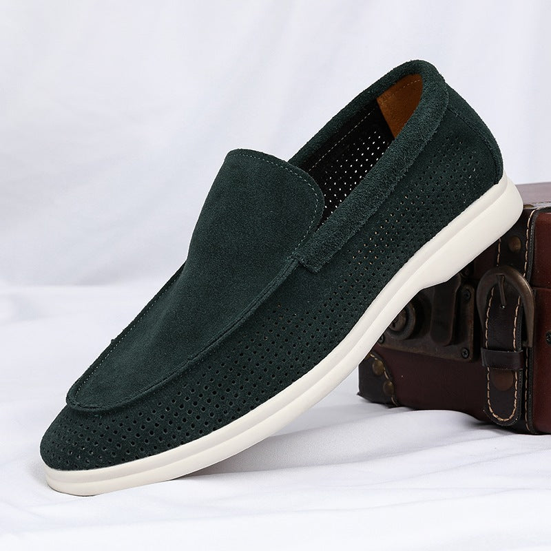 Mocasín perforado de ante para hombre verde oscuro, vista del perfil