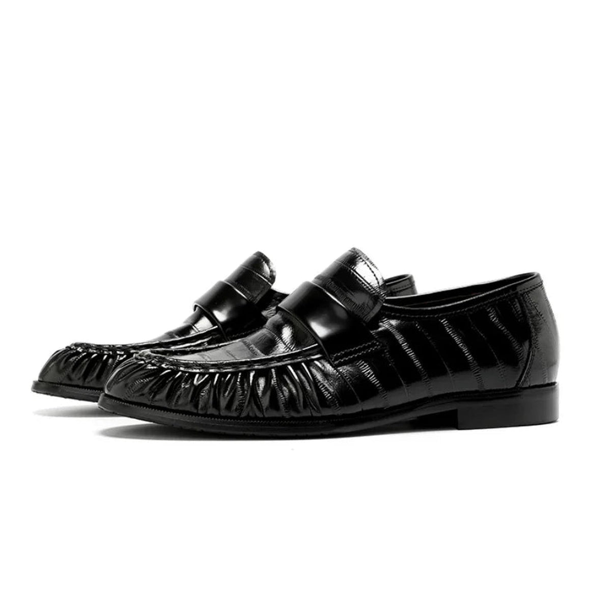 Mocasín de piel para hombre efecto piel de anguila, negro y marrón, color negro, detalle del material